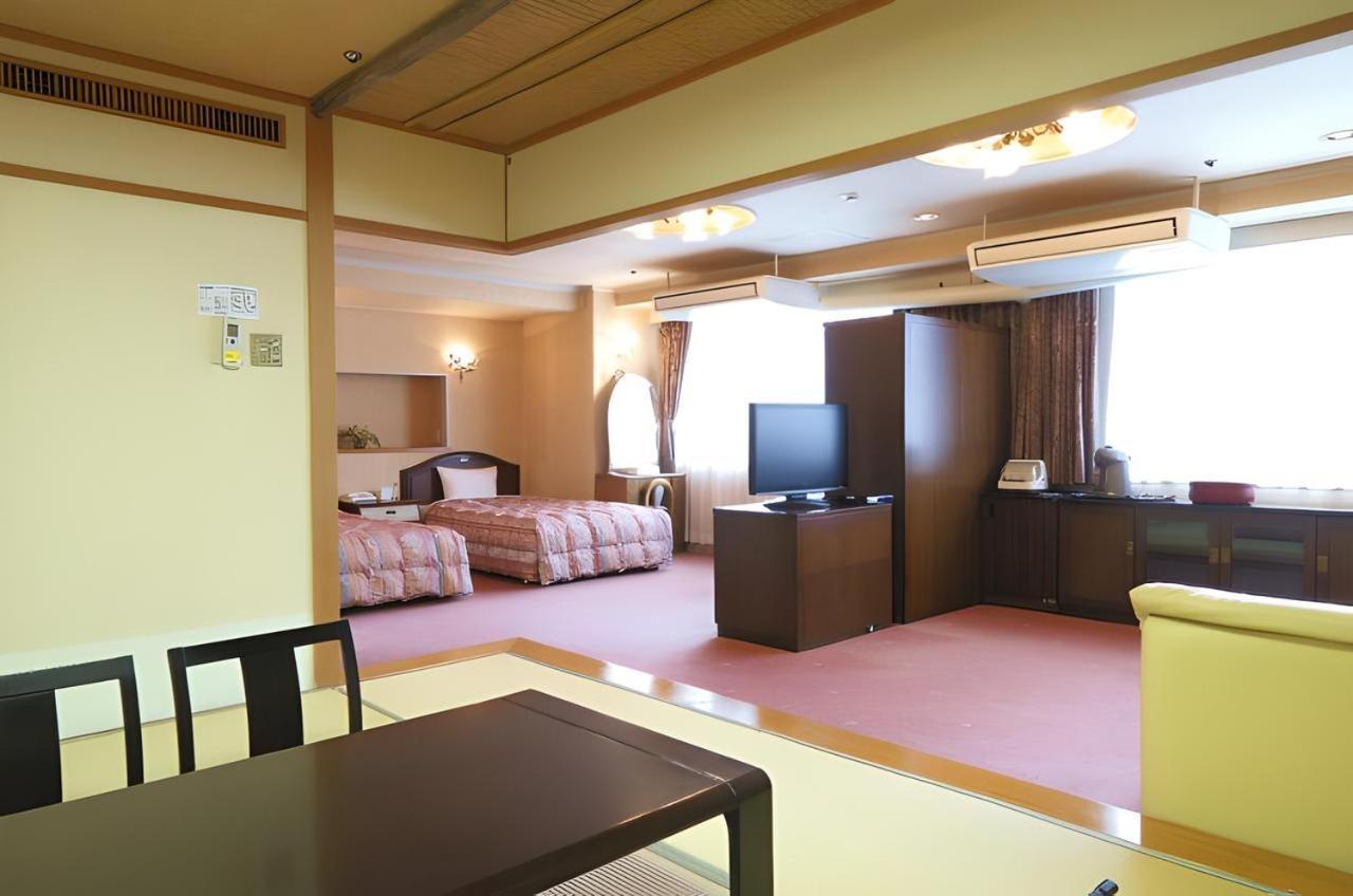 New Sunpia Tsuruga Hotel Exterior photo